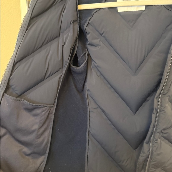 Navy Athleta Inlet Hybrid Puffer Jacket EUC - Picture 5 of 6